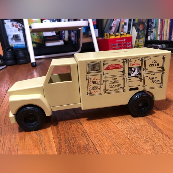 RARE Vintage SCHWANS Ice Cream & Finer Foods Movable Truck Piggy Bank - Picture 2 of 11